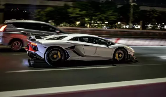 Lamborghini Aventador SVJ của đại gia Jacky có màu lạ đón năm mới