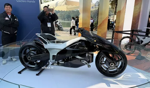 Mô tô với thiết kế đi trước thời đại Honda EV Outlier xuất hiện tại Việt Nam