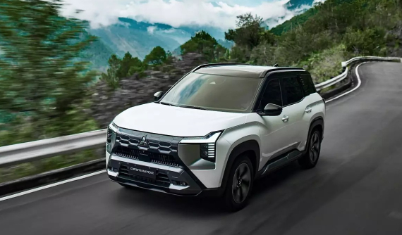 10 ô tô bán chạy nhất Việt Nam trong tháng 12/2025: Mitsubishi Destinator lọt top ngay sau khi ra mắt