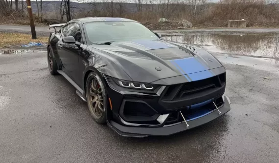 Chủ nhân chiếc Ford Mustang Shelby Super Snake này mới lái xe được gần 600 km đã rao bán, lý do ai cũng hiểu