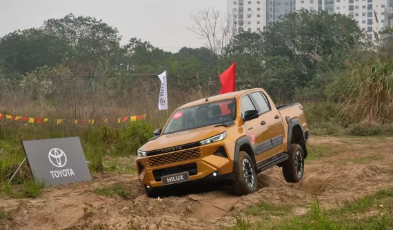 Toyota Hilux 2026: Khi xe bán tải Nhật hướng tới khái niệm “ăn chơi”
