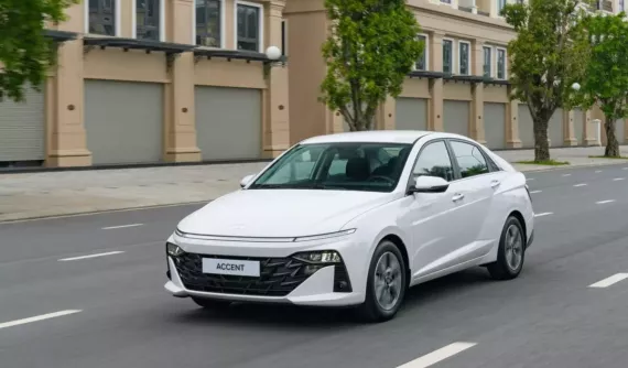 Hyundai Accent được khuyến mãi gấp đôi Toyota Vios và Honda City nhằm lấy lại thế thượng phong