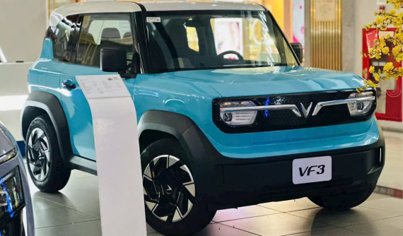 Cận cảnh VinFast VF 3 Plus 2026 tại đại lý, trang bị "xịn sò" hơn, giá ưu đãi chưa đến 300 triệu đồng