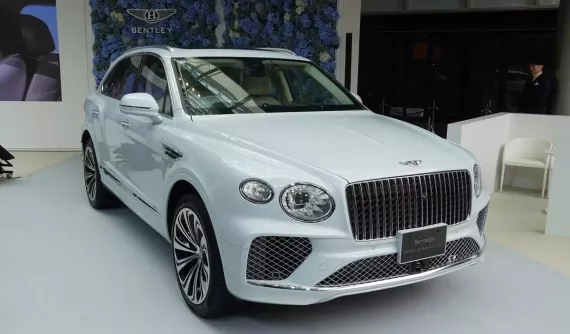 Ngắm hình ảnh "bằng xương bằng thịt" của Bentley Bentayga phiên bản dành cho phái nữ