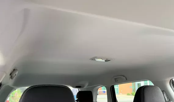 Vật liệu nào là tốt nhất để bọc trần xe ô tô?