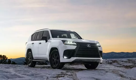 Ngay cả SUV đầu bảng của Lexus cũng không tránh khỏi sự cố về hộp số