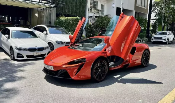 Doanh nhân Thành phố Hồ Chí Minh bán lại siêu xe McLaren Artura chỉ sau 2.000 km trải nghiệm