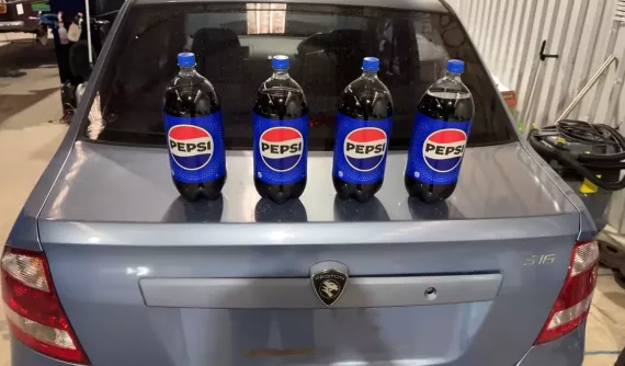 Điều gì sẽ xảy ra nếu bạn dùng Pepsi thay cho nước làm mát động cơ?