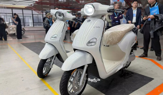 Chính thức ra mắt xe máy điện Yadea Osta với thiết kế "tân cổ giao duyên", giá từ 27,5 triệu đồng