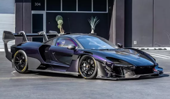 Quá ngán vì ngày nào cũng ngắm chiếc McLaren Senna GTR trong garage mà không thể lái ra đường, chủ xe quyết tiễn nó
