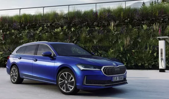 Skoda ra mắt Octavia Select và Wagon Hybrid, cùng Superb PHEV tại xứ sở chuột túi trước khi về Việt Nam?