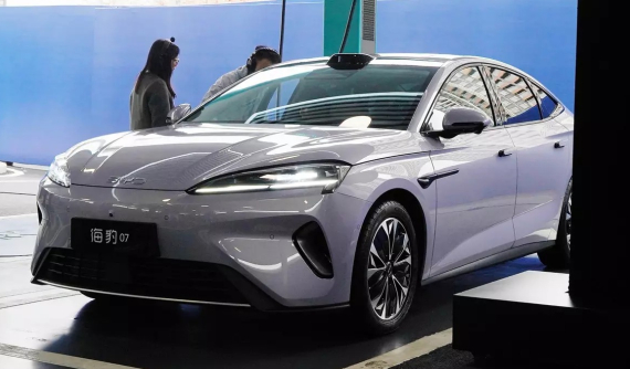 BYD Seal 07 EV 2026 trình làng, sạc nhanh như chớp, giá khởi điểm dưới 600 triệu đồng