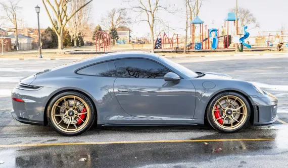 Dân chơi là biết bán lại xe ngay khi "đánh mùi" chiếc Porsche 911 GT3 của mình lên giá