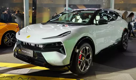 Giữa "bão giá" xăng dầu, Lotus mở bán phiên bản tiết kiệm nhiên liệu của mẫu SUV sắp ra mắt Việt Nam
