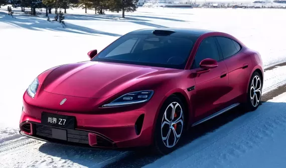 Saic Z7 - xe điện mới với thiết kế "copy paste" từ đối thủ trực tiếp Xiaomi SU7 - rục rịch được mở bán