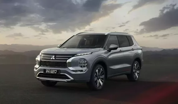 Mitsubishi Outlander PHEV 2026 trình làng, chạy được hơn 70 km mà không tốn 1 giọt xăng