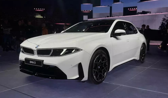 Ra mắt BMW i3 - phiên bản thuần điện của dòng xe chủ lực 3-Series, chạy 900 km sau 1 lần sạc