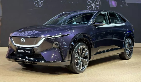 SUV hạng trung Mazda CX-6e được trưng bày tại Thái Lan, bán ra vào cuối năm nay