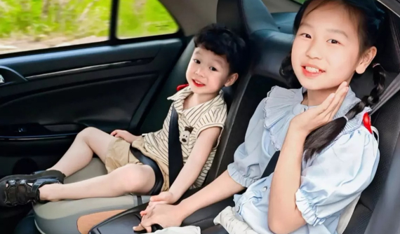 Trẻ bao nhiêu tuổi thì không cần dùng ghế an toàn trên ô tô nữa?