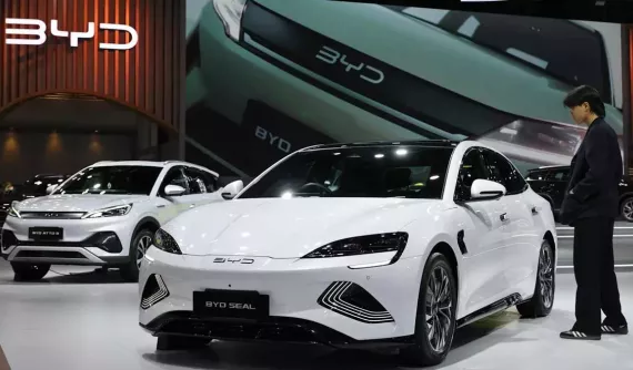Giảm giá "khô máu" để cạnh tranh, BYD lần đầu tiên giảm lợi nhuận thường niên sau 4 năm