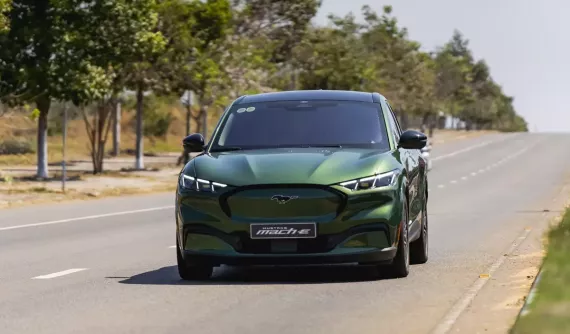 Doanh số không đạt kỳ vọng, Ford Mustang Mach-E tại Việt Nam được giảm giá đến 900 triệu đồng