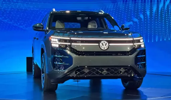 Ngắm hình ảnh "bằng xương, bằng thịt" của SUV gia đình Volkswagen Teramont 2026 với thiết kế và trang bị hấp dẫn hơn