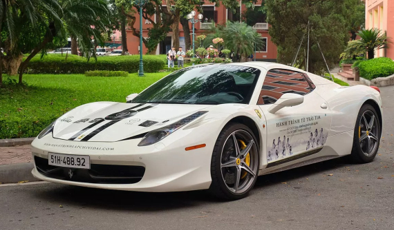 Ferrari 458 Spider - siêu xe mui trần đặc biệt chạy xuyên Việt gần 2.000 km