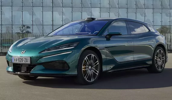 Denza Z9GT ra mắt thị trường quốc tế với pin mới sạc nhanh như đổ xăng, rục rịch bán ở Đông Nam Á