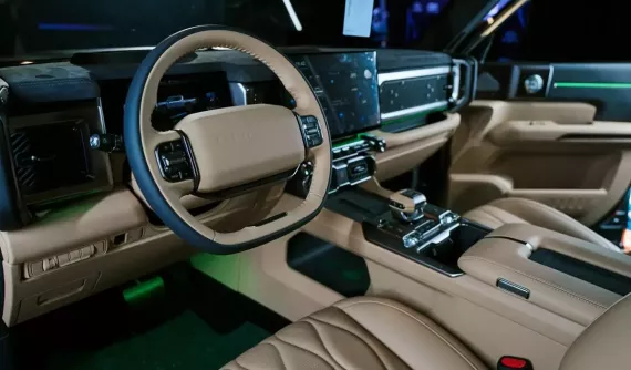 Hãng ô tô đang xây nhà máy ở Việt Nam hé lộ nội thất của xe bán tải mới với nhiều trang bị đáng chú ý