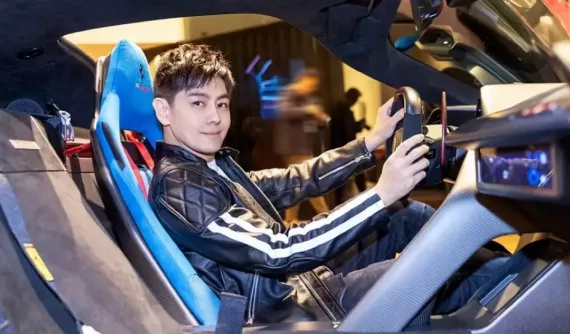 Lâm Chí Dĩnh tậu "siêu phẩm bom tấn" Ferrari F80 được cho là đầu tiên ở châu Á