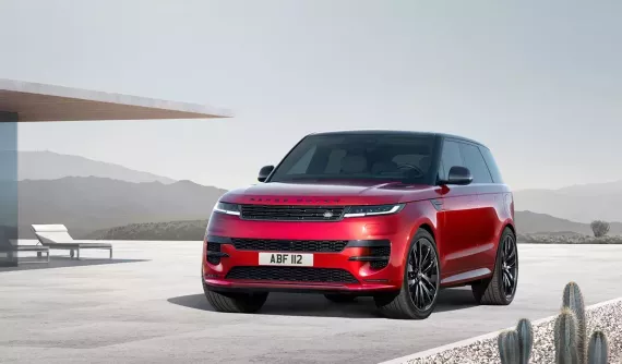 SUV hạng sang Range Rover Sport 2026 được giới thiệu tại Việt Nam với 6 phiên bản, giá từ 5,96 tỷ đồng