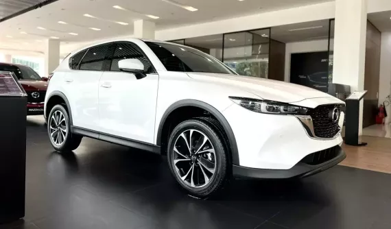 Mazda CX-5 có thêm bản tiêu chuẩn 2.0L Deluxe mới, giá chỉ còn 699 triệu đồng