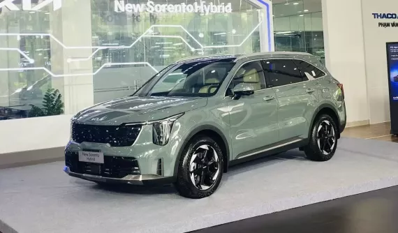 Kia Sorento Hybrid đời mới nhất được trưng bày tại Việt Nam, giao xe vào tháng 8, giá khoảng 1,6 tỷ đồng