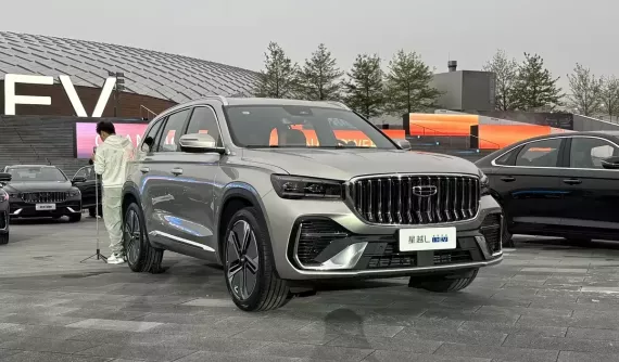 Geely Monjaro i-HEV có giá mở bán từ 520 triệu đồng, có thể bán ở Việt Nam