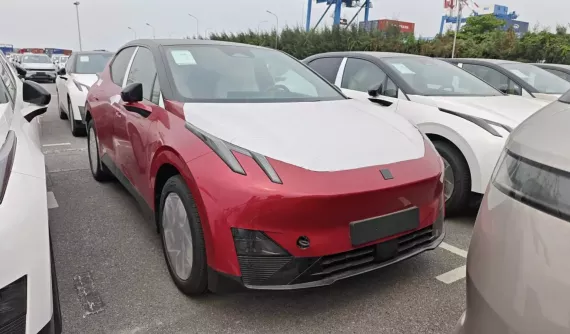 Lynk & Co 02 đã cập cảng Việt Nam, chờ ngày ra mắt vào tháng 6, giá dưới 1 tỷ đồng