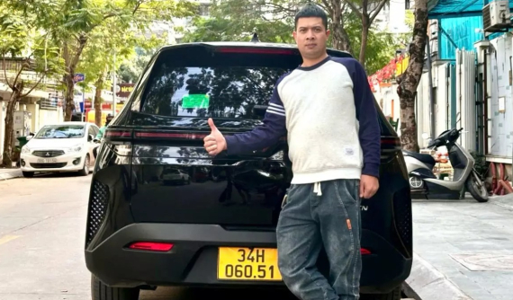 Chủ xe VinFast Limo Green chạy dịch vụ: “Gần như không mất chi phí vận hành, khoản tiền tốn nhất là… cà phê”
