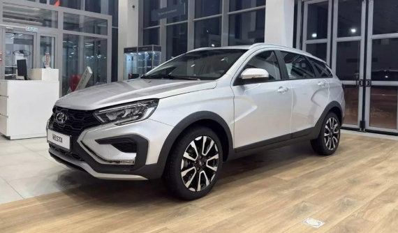 Lada Vesta SW Cross được hé lộ giá bán sau 1 năm cập cảng Việt Nam