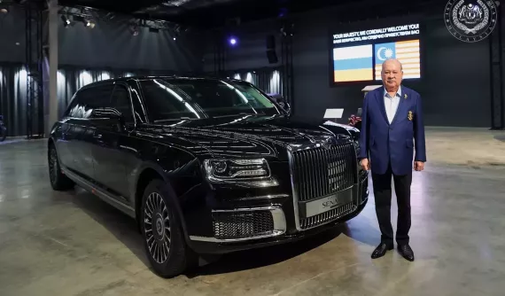 Quốc vương Malaysia sở hữu Aurus Senat - xe limousine chuyên chở Tổng thống Nga