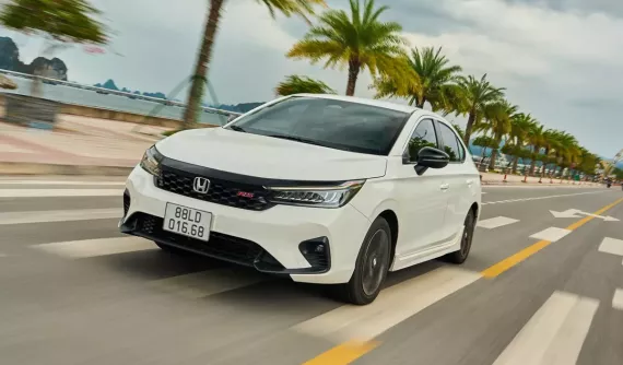 Honda City được tăng khuyến mại sau 2 tháng liên tiếp bán kém Toyota Vios và Mazda2