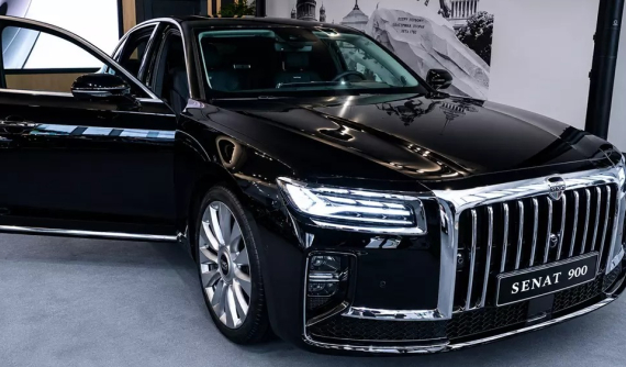 Sedan hạng sang cỡ lớn Senat 900 trình làng, thực chất là phiên bản đổi tên của Hồng Kỳ H9 từng bán ở Việt Nam
