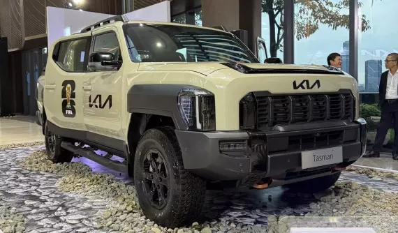Xe bán tải Kia Tasman bất ngờ được đưa về Việt Nam trưng bày nhưng chưa bán ra