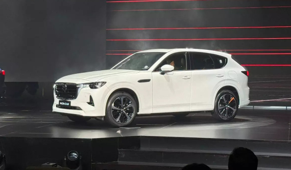 SUV hạng D tiệm cận xe sang Mazda CX-60 chính thức được giới thiệu ở Việt Nam với giá rẻ hơn dự kiến