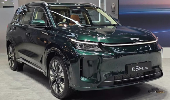 DFSK E5 Plus - phiên bản chỉ "ăn" 1,25 lít/100 km của SUV cỡ C sắp ra mắt Việt Nam - đã đến Đông Nam Á