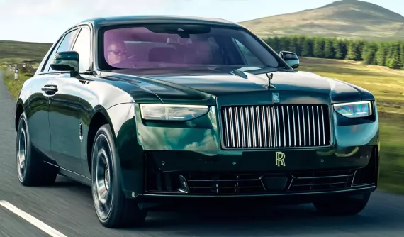 Rolls-Royce Black Badge Ghost ra mắt phiên bản tri ân chiến thắng ở các cuộc đua từ 120 năm trước