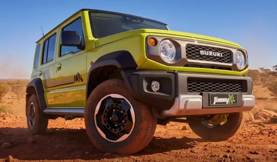 Suzuki Jimny ra mắt phiên bản đắt nhất từ trước đến nay, đi kèm loạt phụ kiện "đi phượt"