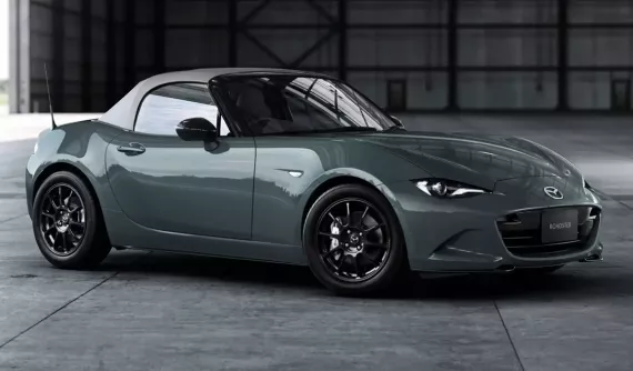 Xe mới bán ở Việt Nam Mazda MX-5 ra mắt bản nâng cấp với tiếng pô nhỏ hơn và màn hình đã có cảm ứng