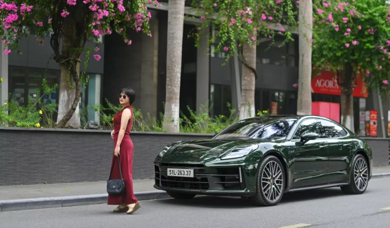 Đánh giá Porsche Panamera 2024: Chuẩn mực của sedan hiệu năng cao