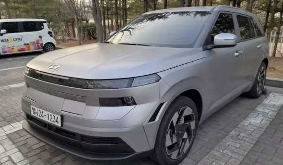 Hyundai Kona thế hệ mới lộ diện với thiết kế như ô tô điện, hợp nhất với Creta thành 1 dòng xe