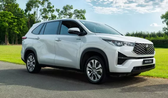 Doanh số xe MPV tháng 6/2026: Toyota Innova Cross chỉ bán thua VinFast Limo Green