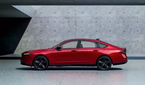 Doanh số xe hybrid của Honda lập kỷ lục mới khi giá xăng leo thang
